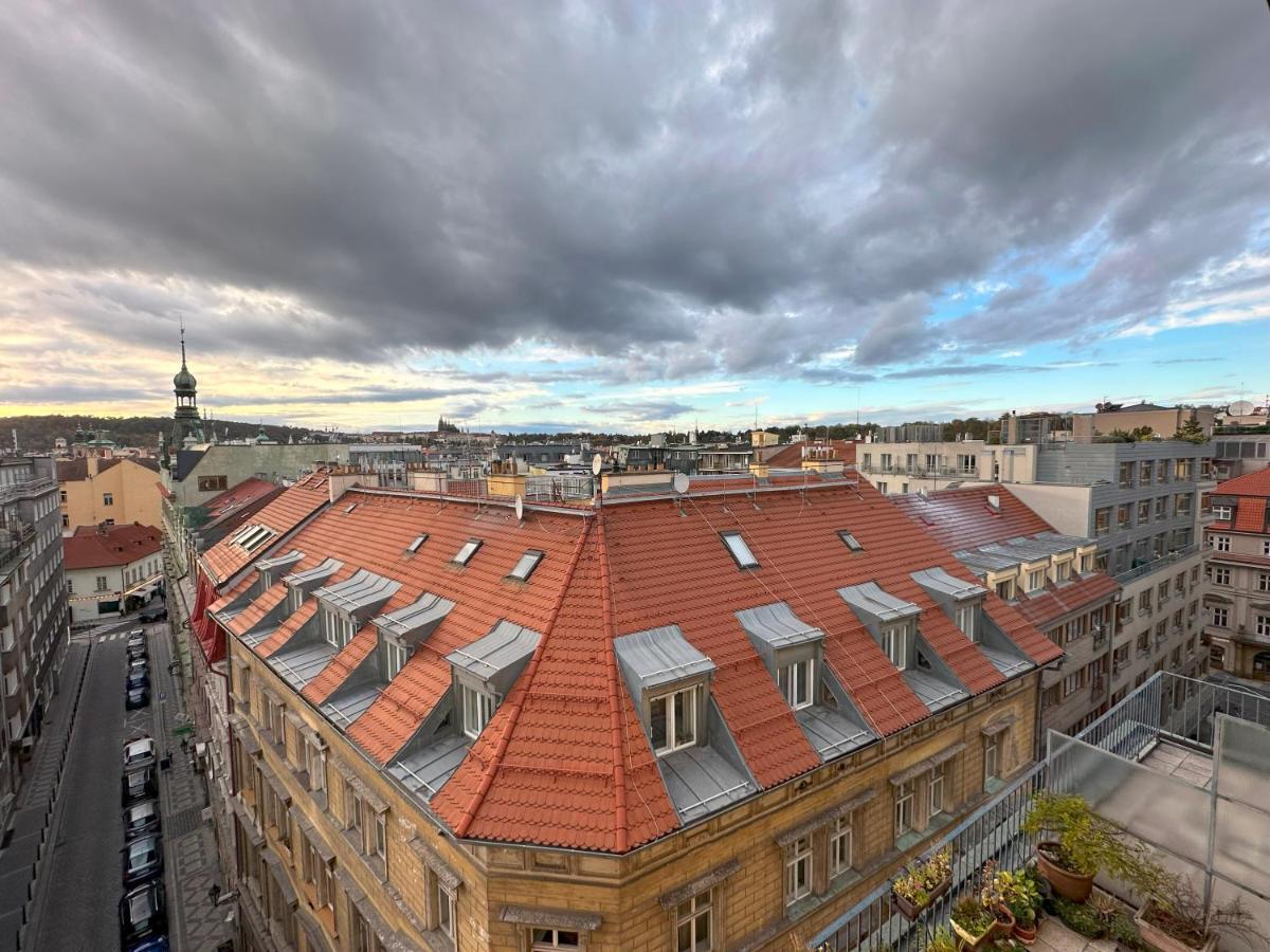 Castle View Apartments. Old Town Prag Exteriör bild