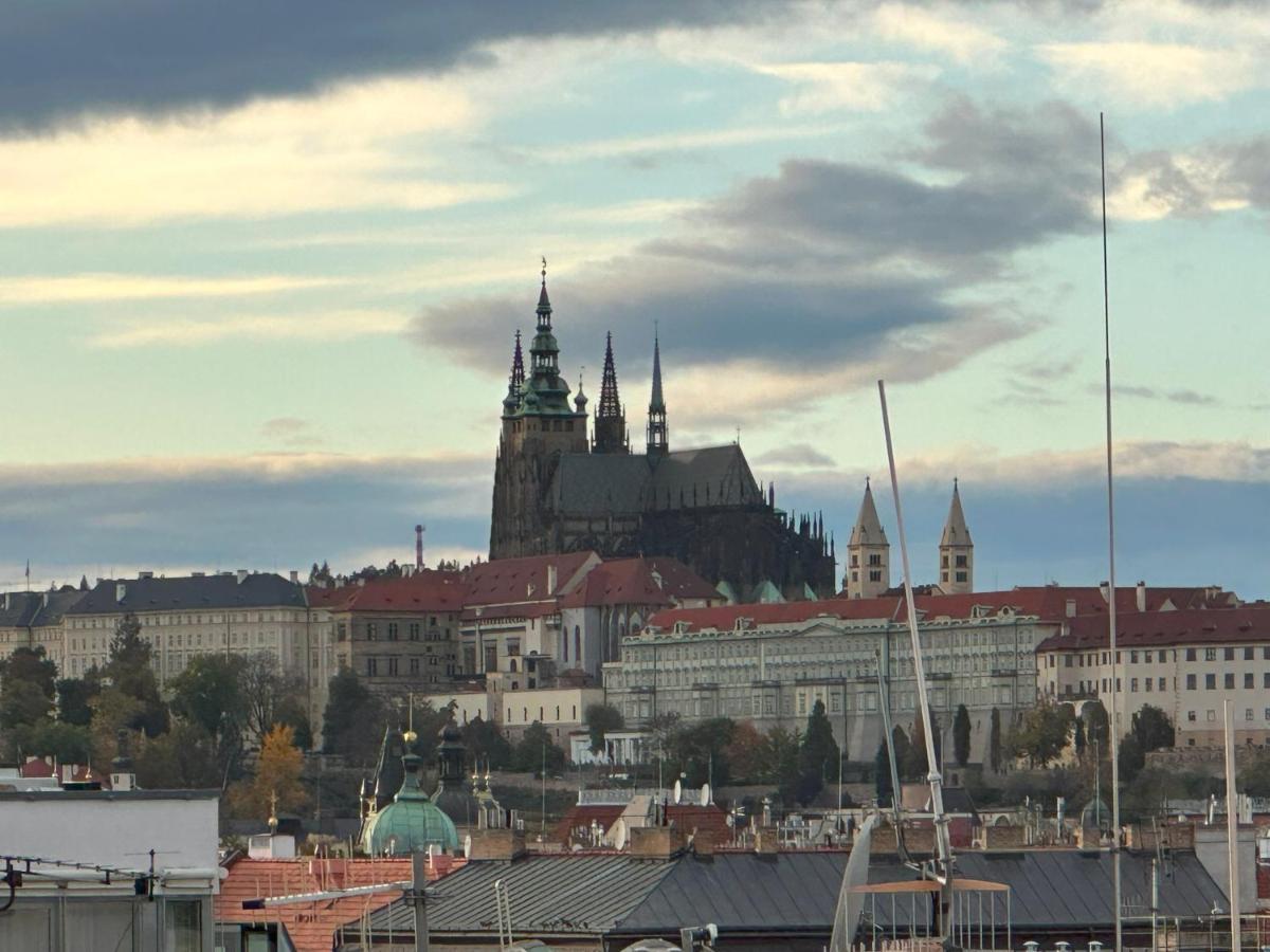 Castle View Apartments. Old Town Prag Exteriör bild