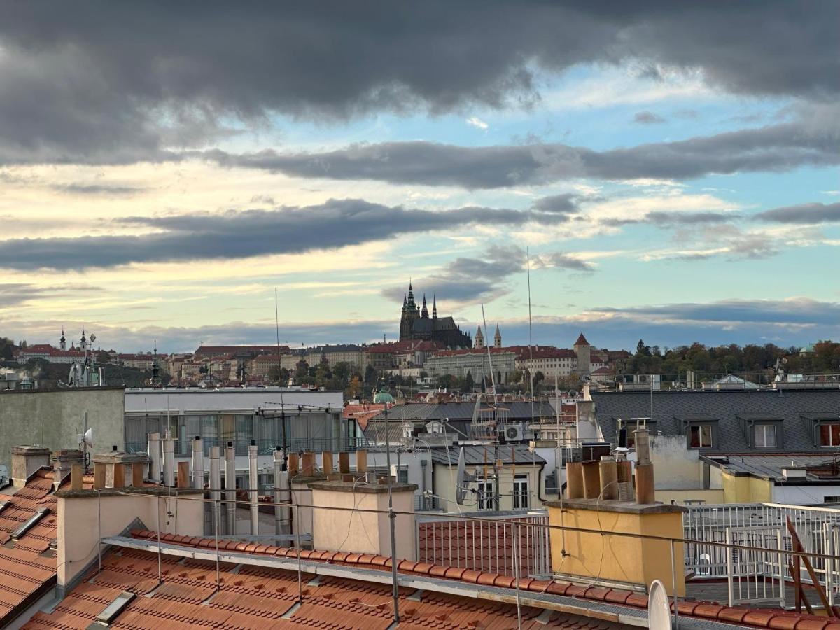 Castle View Apartments. Old Town Prag Exteriör bild